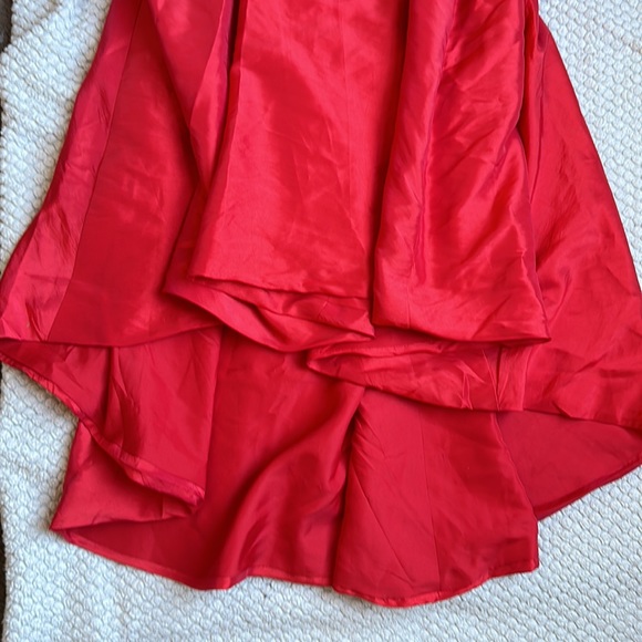 Bright red - Picture 5 of 8